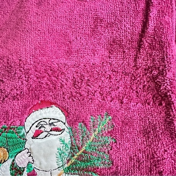 Christmas Embroidered Santa Towel Set Burgundy Towel Wash Cloth & Hand Towel - Picture 5 of 6